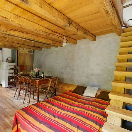 Natural Riverside Retreat In Holiday home Tiglieto