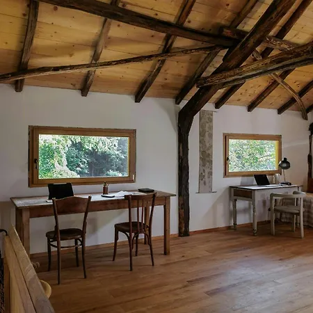 Holiday home Natural Riverside Retreat In *