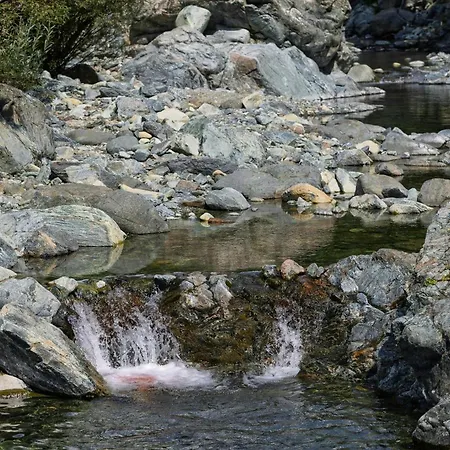 Natural Riverside Retreat In Tiglieto