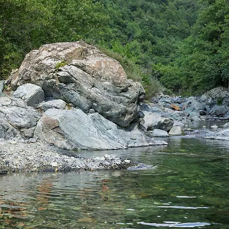 Semesterbostad Natural Riverside Retreat In Tiglieto *