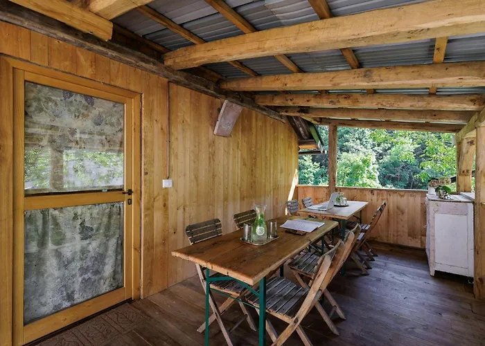 別荘 Natural Riverside Retreat In *